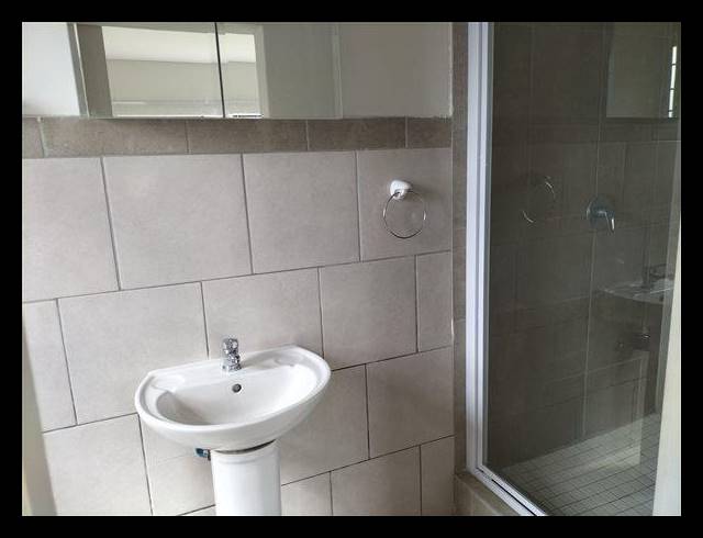 2 BEDROOM PROPERTY TO RENT IN RASLOUW